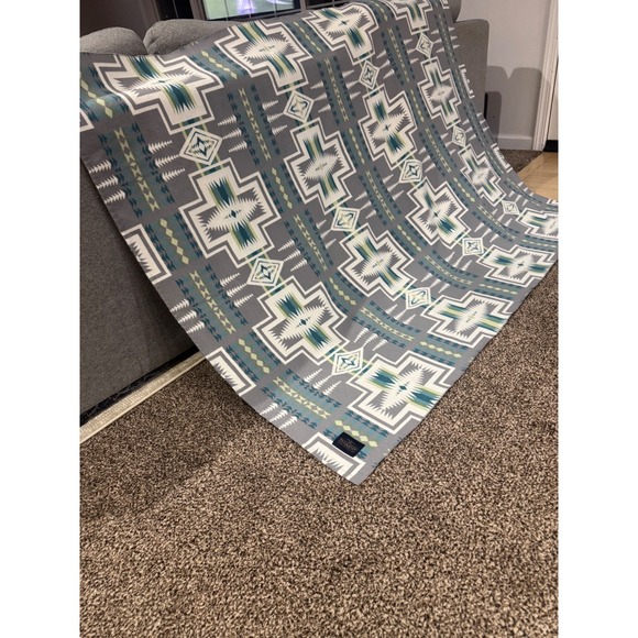 Pendleton Home Collection Harding Pattern Throw Blanket - Picture 5 of 8